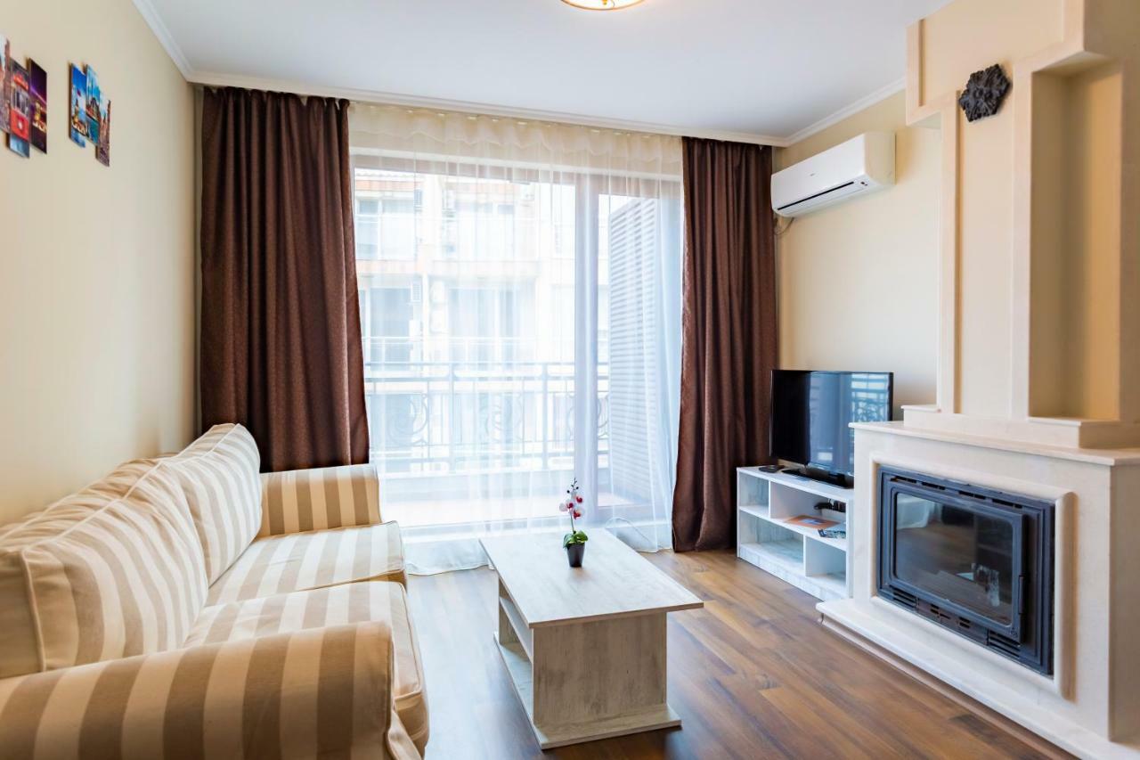 Rose Gardens Apart Hotel Pomorie Bagian luar foto